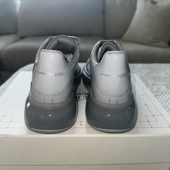 Alexander McQueen “Oversized” sneaker (True Grey) - Picture 5 of 5